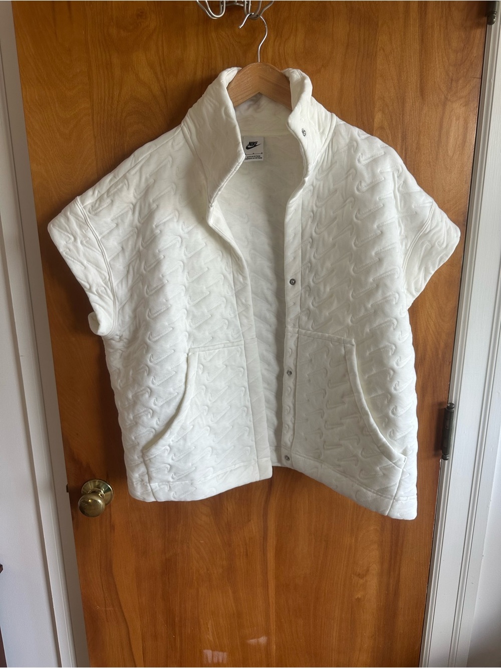 Nike White Quilted Oversized snap vest. Perfect cozy, neutral layer!